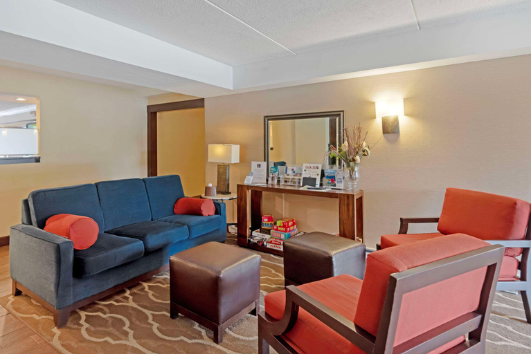 Public Area 2, Comfort Inn Bangor Bangor Area, Penobscot