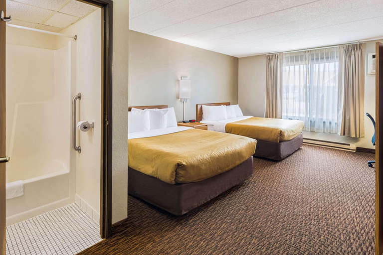Bedroom 2, Econo Lodge Duluth Near Miller Hill Mall, Saint Louis