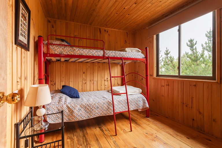 Bedroom 2, Cabana en Tunquen con parrilla, fogon, piscina y bosque, San Antonio