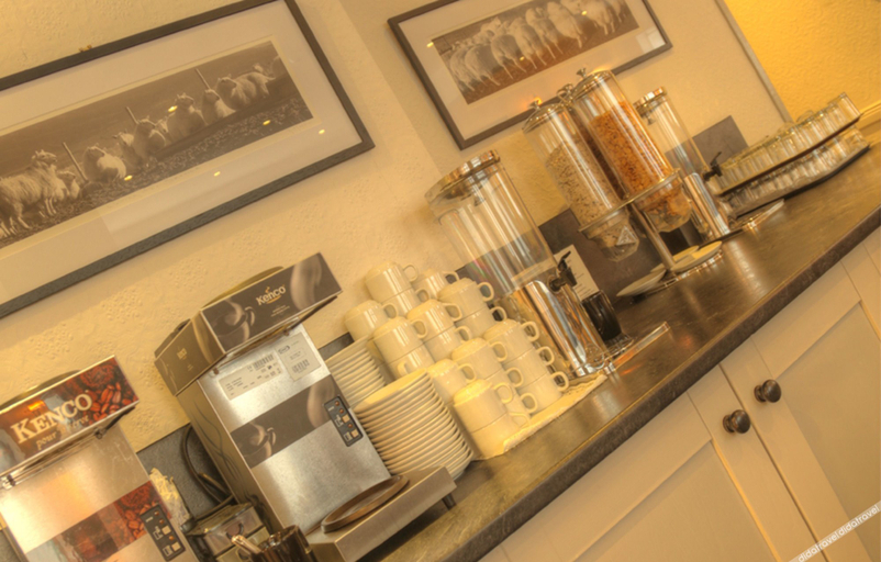 Food & Drinks 4, Tongadale Hotel, Highland