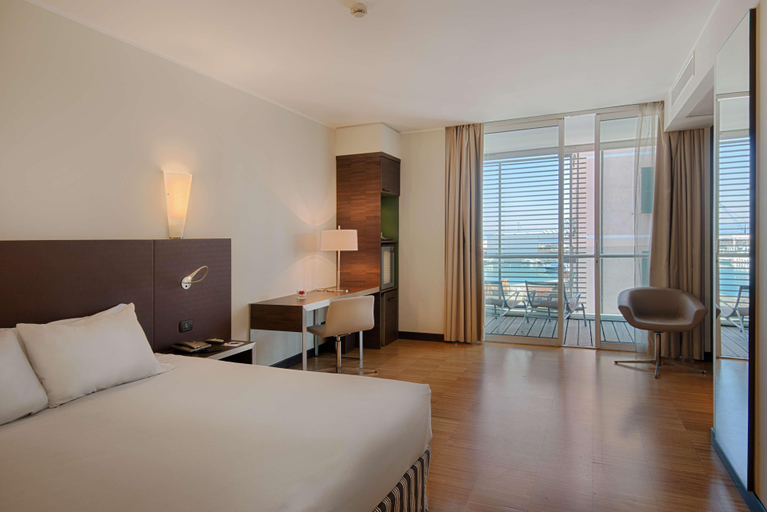 Bedroom 27