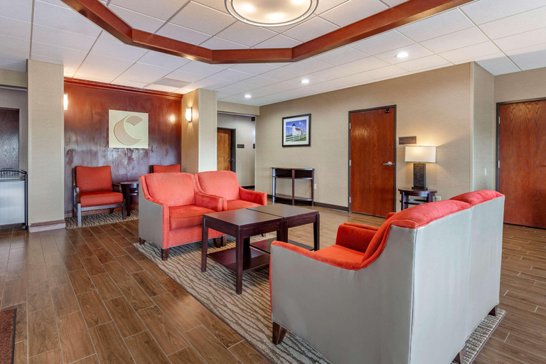 Public Area 3, Comfort Suites (Escanaba), Delta