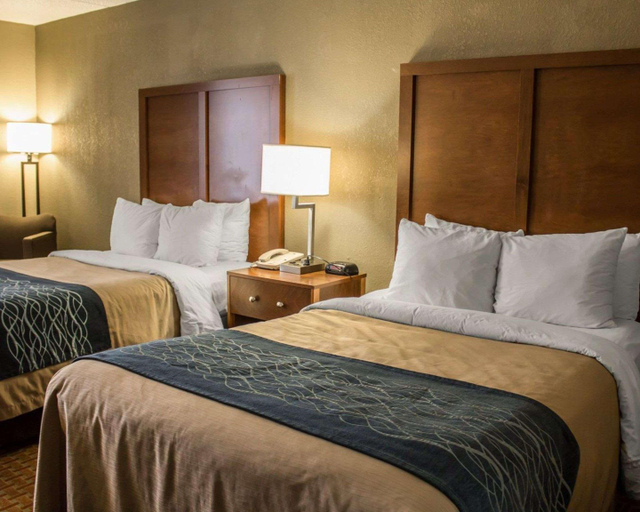 Bedroom 3, Quality Inn, Summit