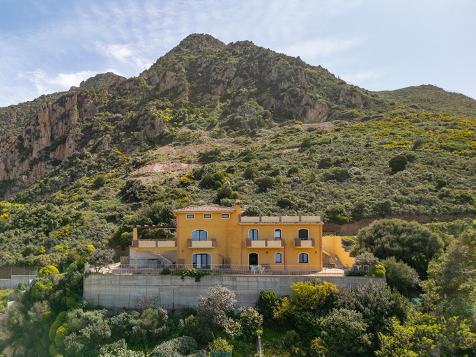 Exterior & Views, B&B Pedra Rubia, Carbonia-Iglesias