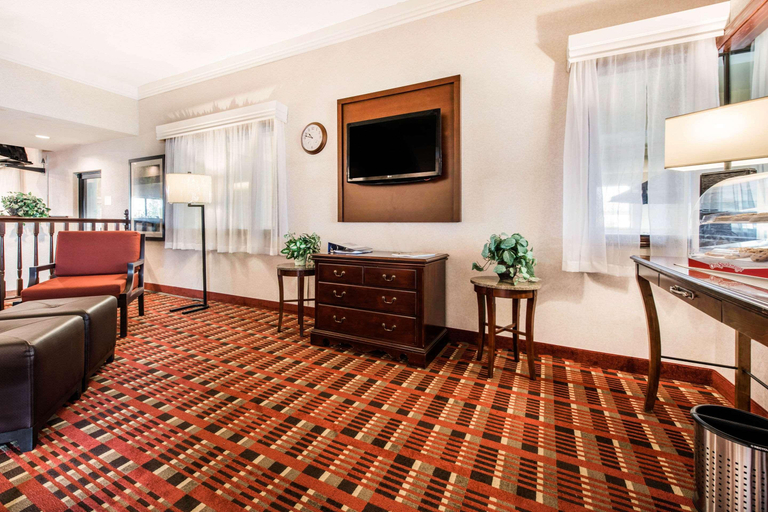 Public Area 2, Comfort Inn & Suites Streetsboro - Kent, Portage