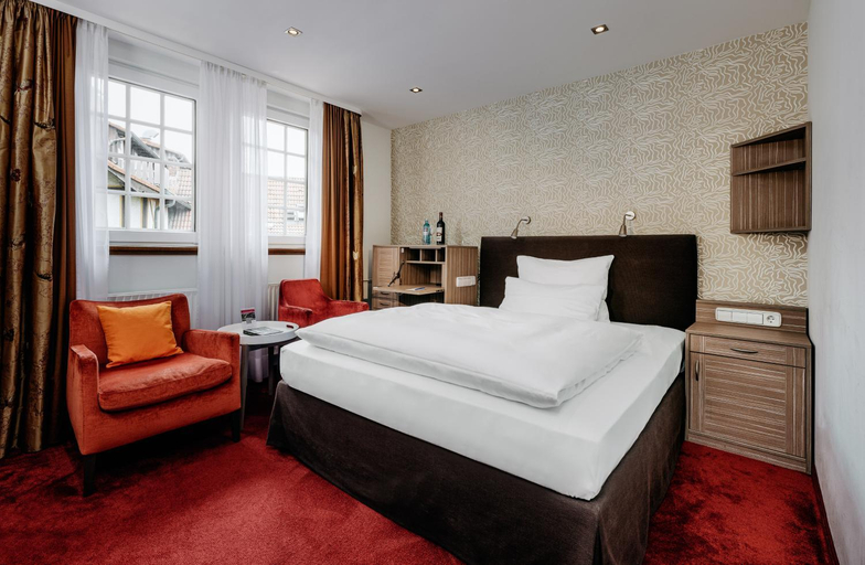 Bedroom 4, Romantik Hotel Hof zur Linde, Münster