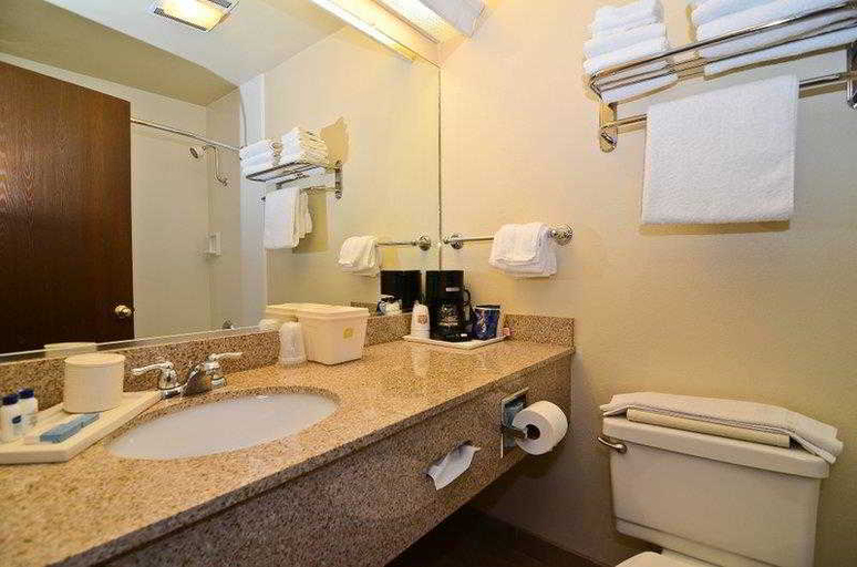 Bathroom 4, Quality Inn Price Gateway To Moab National Parks, Carbon
