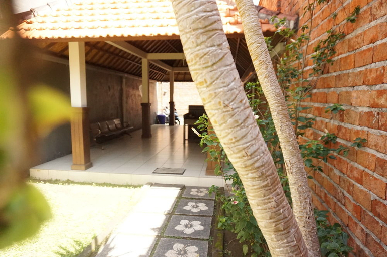 Exterior & Views 2, Cameng Homestay, Denpasar