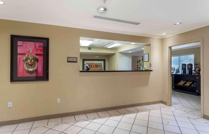 Public Area 2, Studio 6 Extended Stay Memphis Airport TN, Shelby