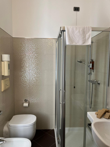 Bathroom 3, Agriturismo Cascina Graziosa, Brescia