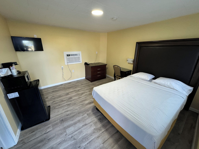 Others 4, Royal INN, Richland