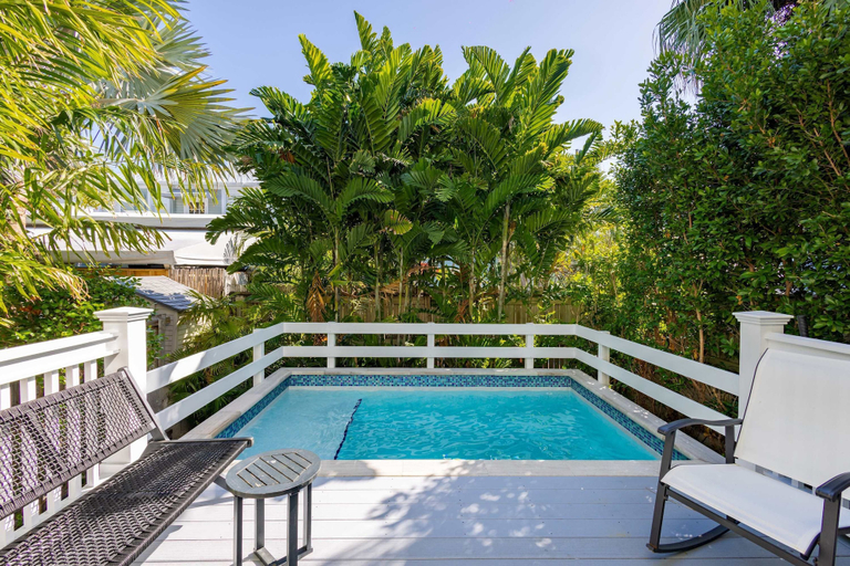 Pool, Keys Please by Brightwild Pool Steps to Duval, Monroe