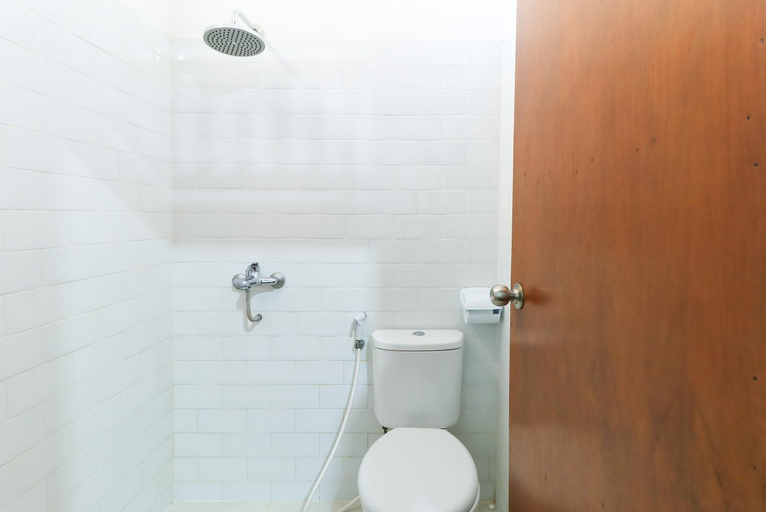 Bathroom 10