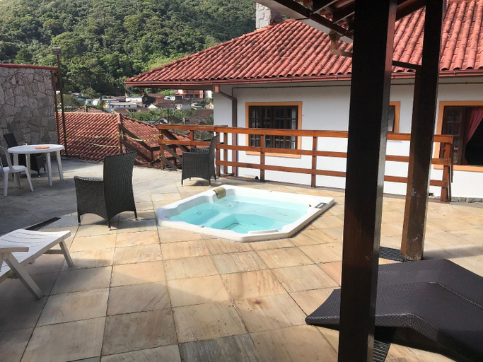 Hot tub 4, Casa Indaia, Petrópolis