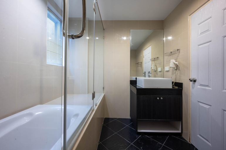 Bathroom, New Nordic Club 2 Apartments by Apartwell, Pattaya