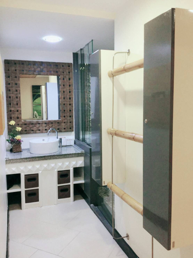 Bathroom, The Aspasia Boutique Apartments, Pulau Phuket