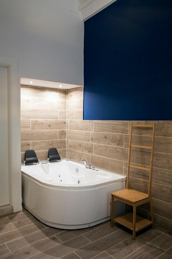 Bathroom 4, Comfort Zone Naples, Napoli
