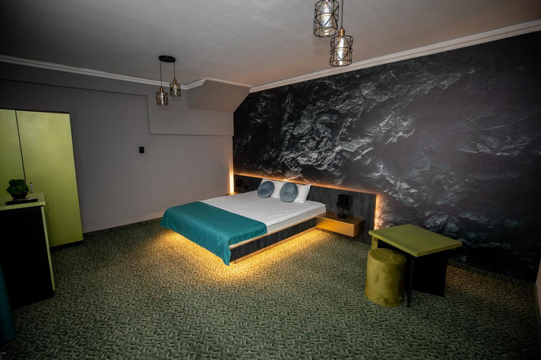 Others 5, Nelana, Cluj-napoca