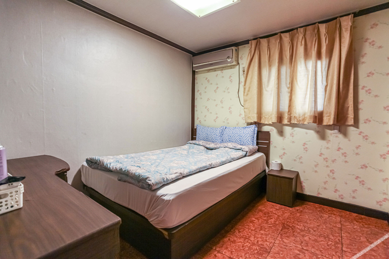 Bedroom 2, Yaksu (Sindang) Sehwa, Jung