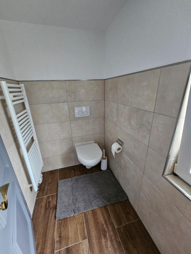 Bathroom 3, Hofis Gastehaus, Ahrweiler