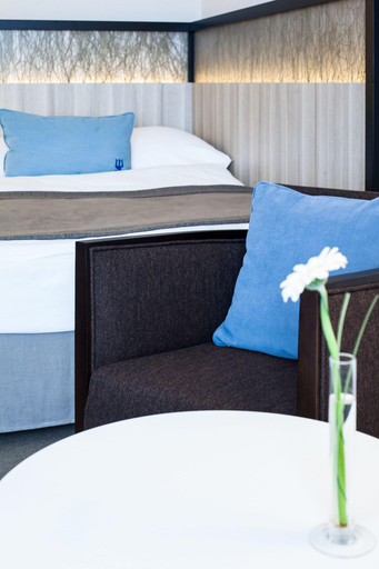 Bedroom 3, Hotel Neptun & SPA, Rostock