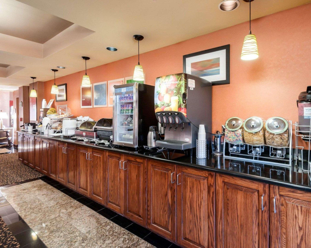 Food & Drinks 5, City Express by Marriott Chantilly Dulles Airport, Fairfax