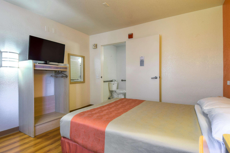 Bedroom 3, Motel 6 San Dimas, CA - Los Angeles, Los Angeles