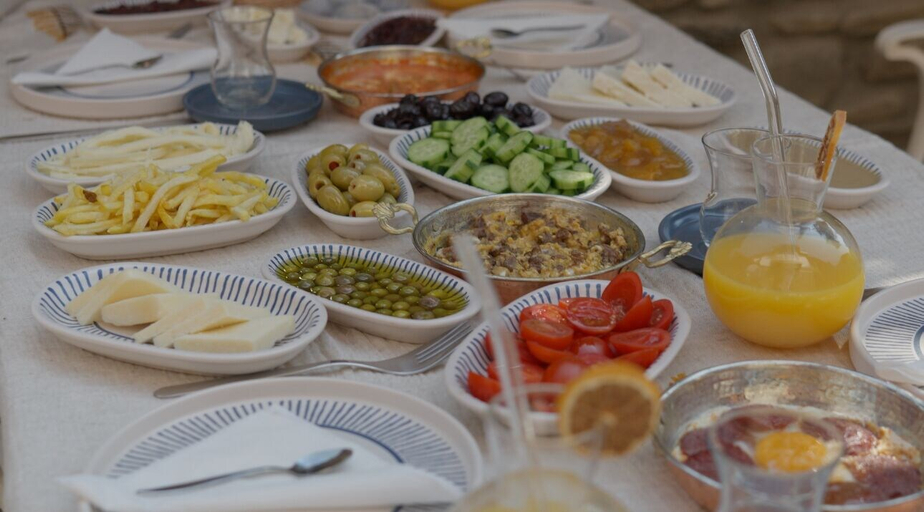 Food & Drinks, FLORA BİRGİ TAŞ KONAK, Ödemiş