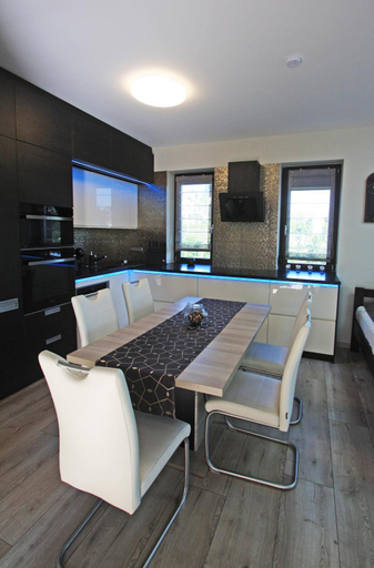 Others 5, Paloznak Lux Apartmanhaz, Balatonfüred