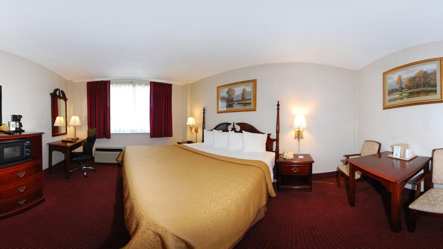Bedroom 3, Quality Inn & Conference Center Franklin, Venango