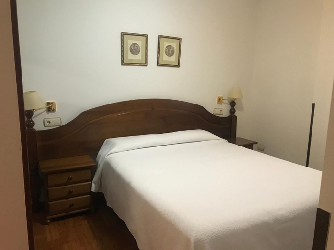 Others 4, Hostal O Portino, A Coruña