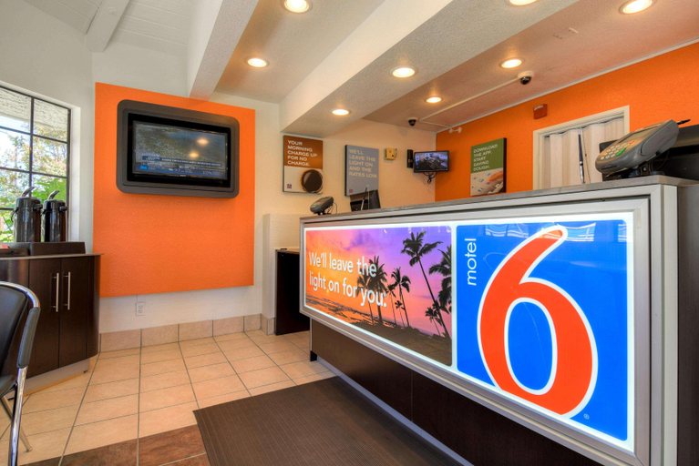 Public Area 2, Motel 6 San Dimas, CA - Los Angeles, Los Angeles
