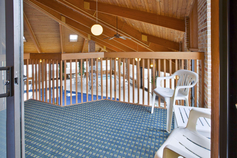 Public Area 2, Quality Inn Marshall near I-69, Calhoun