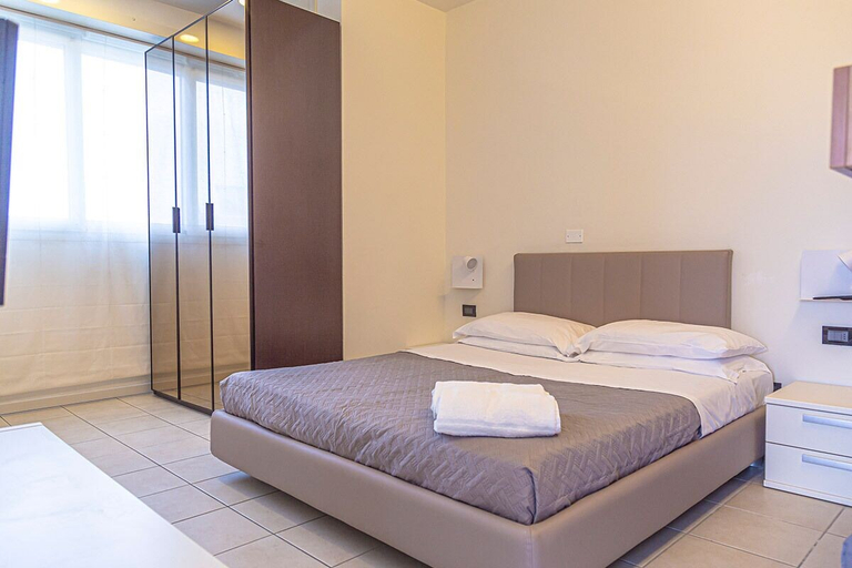 Bedroom 3, Hotel Avana, Rimini