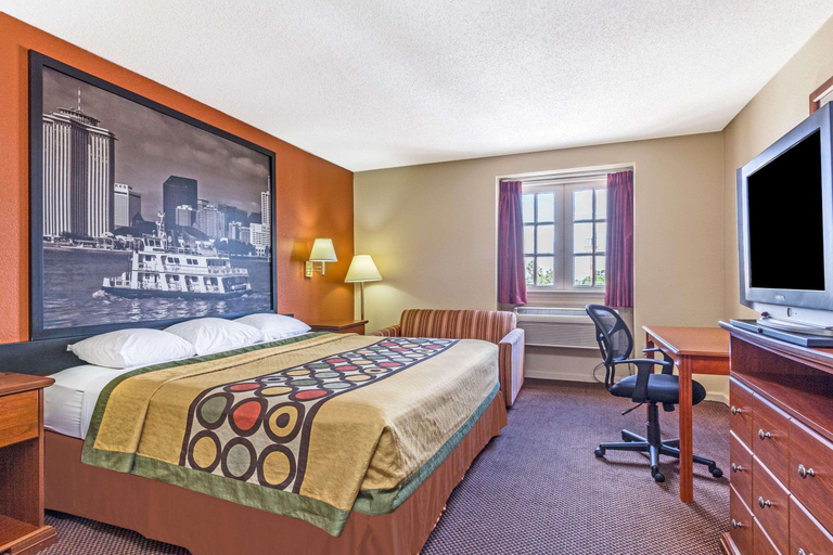 Bathroom 5, Super 8 by Wyndham New Orleans, Orleans