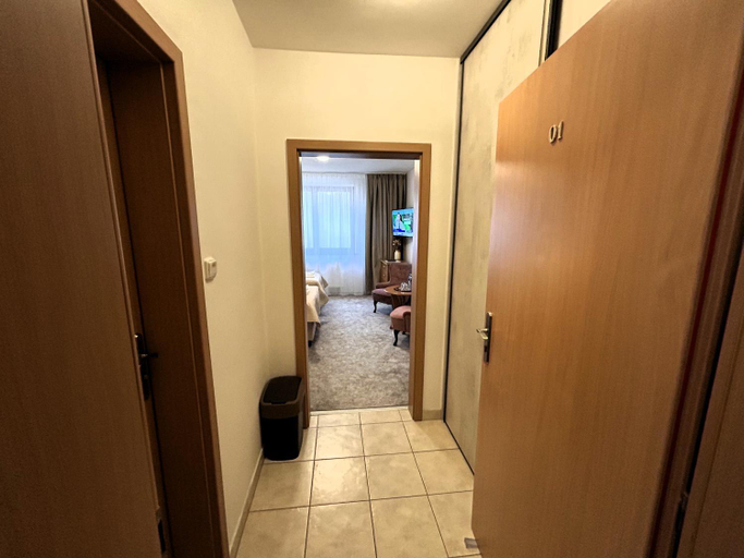 Others 5, TATRANSKY DOM sk, Poprad