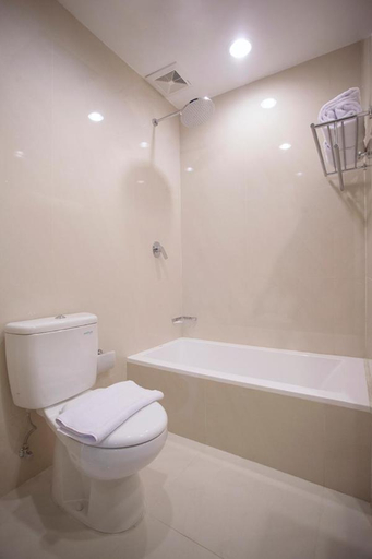 Bathroom 9