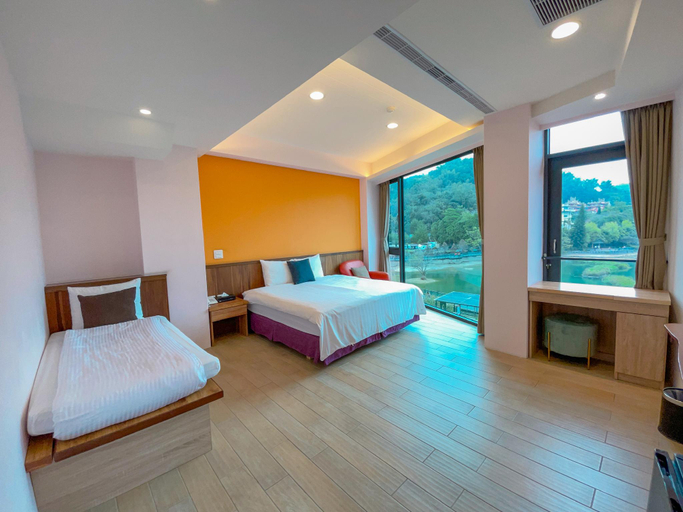 Bedroom 13