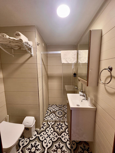 Bathroom 4, NOVA APART OTEL, Ula