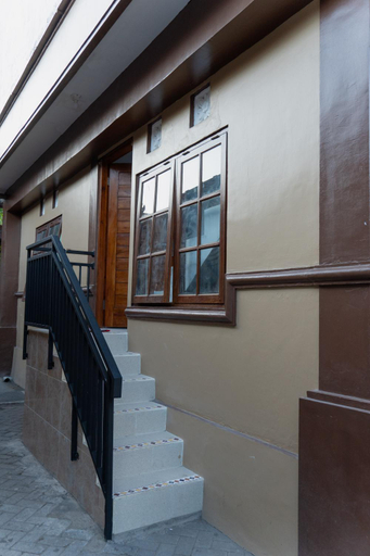 Others 5, Dara House, Badung