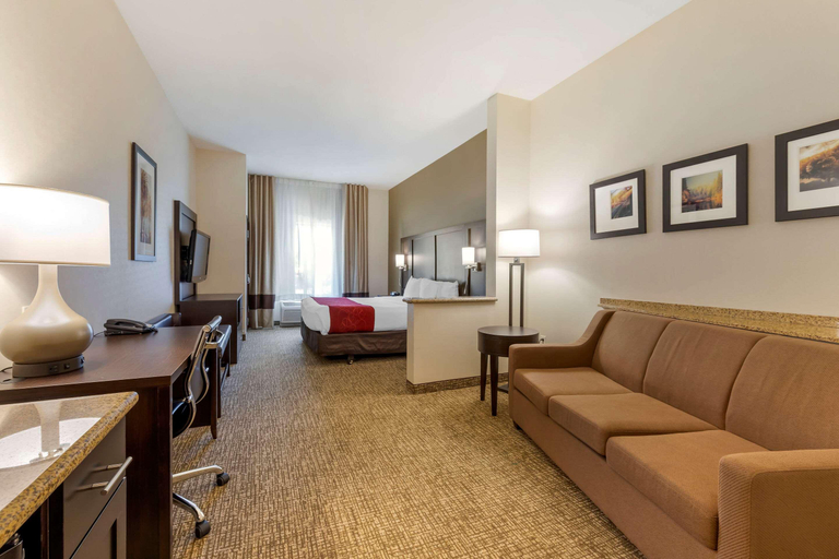 Bedroom 3, Comfort Suites Ontario Convention Center, San Bernardino