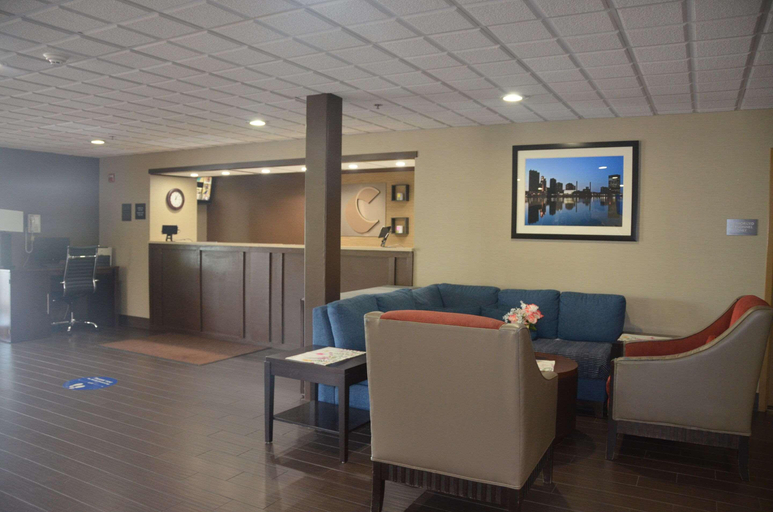 Public Area 2, Comfort Inn & Suites Maumee - Toledo (I80-90), Lucas