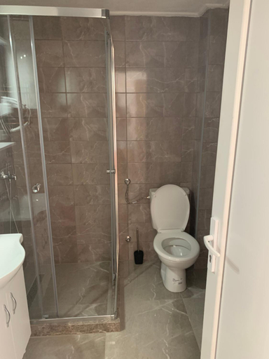 Others 4, Apartment Stanisic