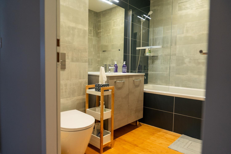 Bathroom 4, Les Martinets, Lot-et-Garonne