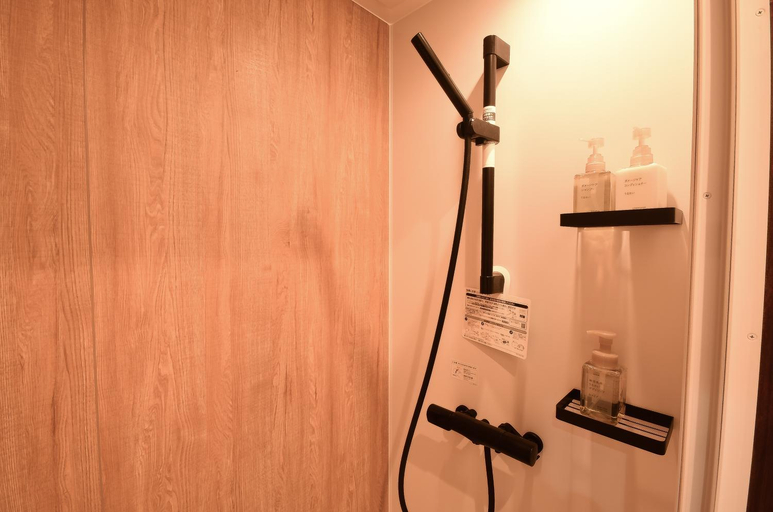 Shower 4, Koyasan Shukubo Fumonin -高野山 宿坊 普門院, Kōya