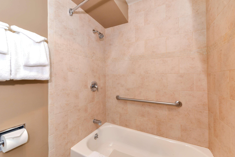 Bathroom 4, Svendsgaard's Danish Lodge Americas Best Value Inn, Santa Barbara
