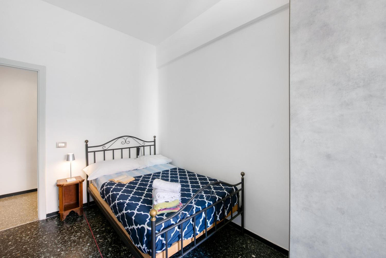 Others 5, Casa Marina, Savona