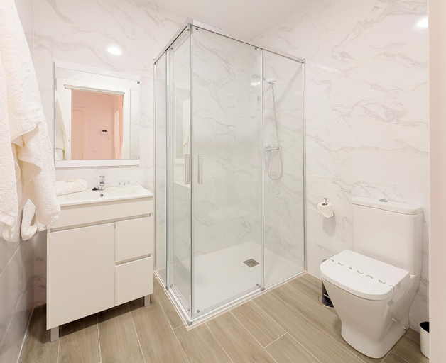 Bathroom 3, R2R - Apartamentos Sobrecantu, Asturias