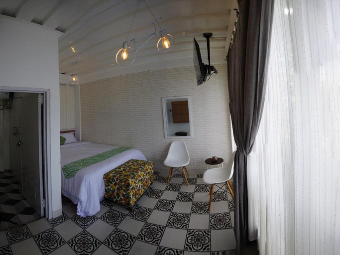 Bedroom 13