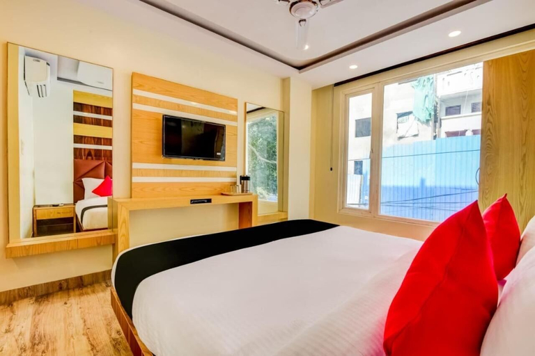 Bedroom 3, Hotel Lord Krishna Palace, Delhi